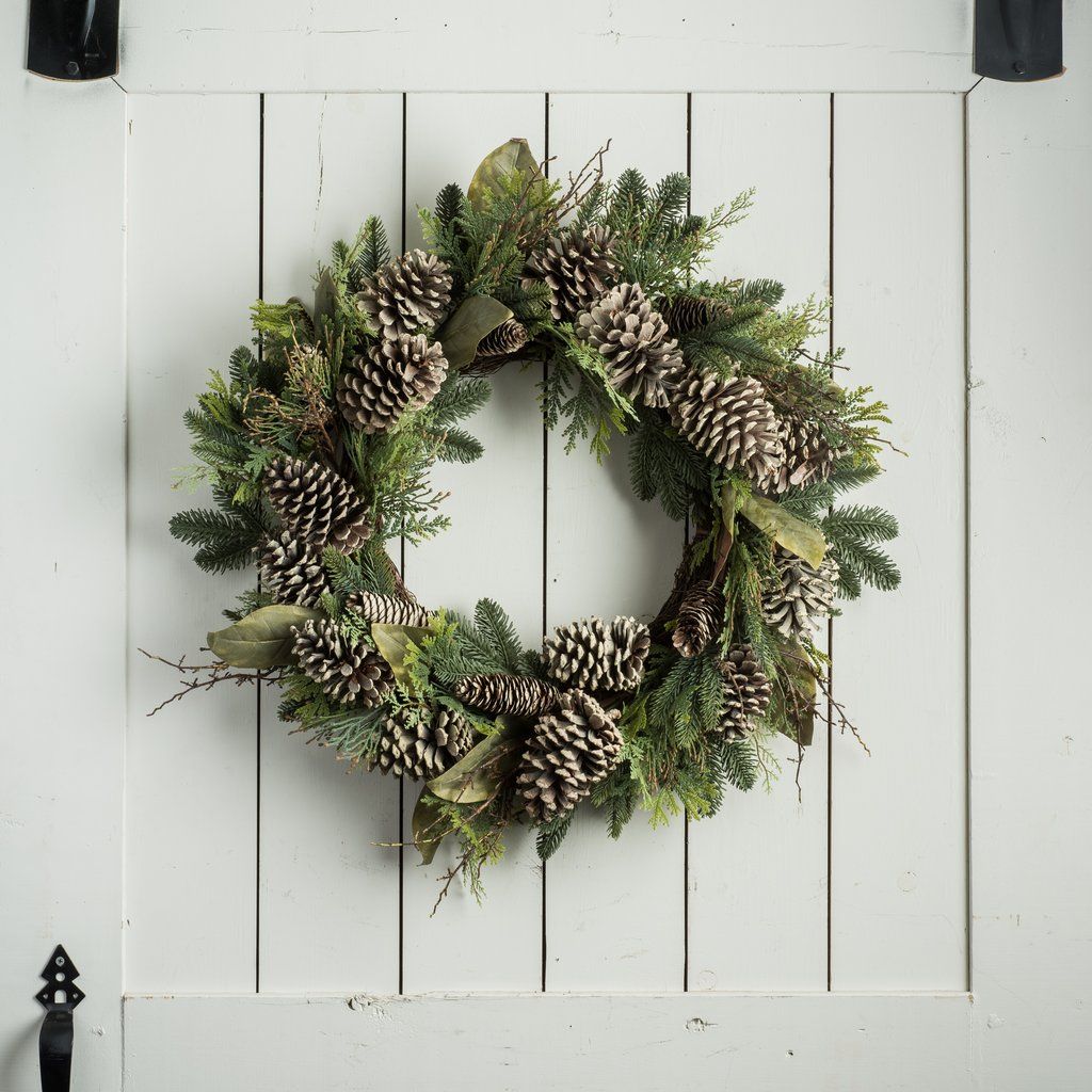 Crafting With Nature: DIY Winter Projects